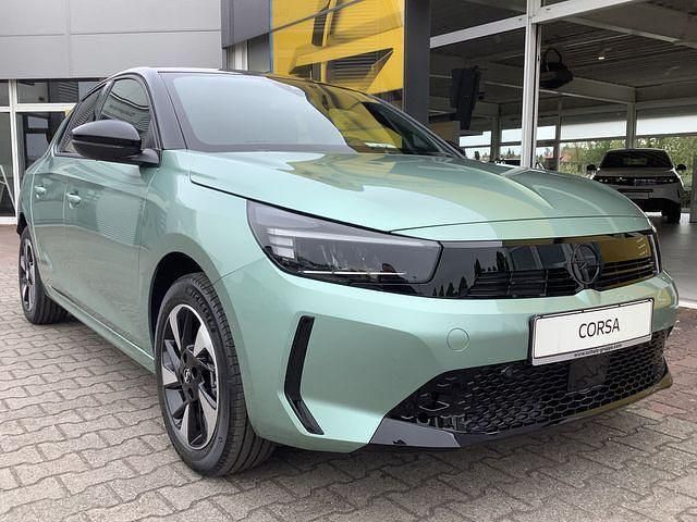 Eukalyptus grün Neu 2025 Opel Corsa-e Kleinwagen | 29.935 € - Bild 1/4