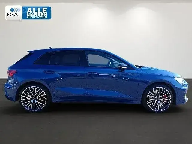 Gebraucht Audi S3 Advanced 333 PS (244 kW) 2024 Blau metallic Limousine