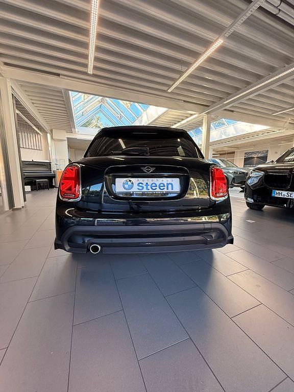 Gebraucht Mini Cooper Classic 136 PS (100 kW) 2022 Midnight black ii Kleinwagen