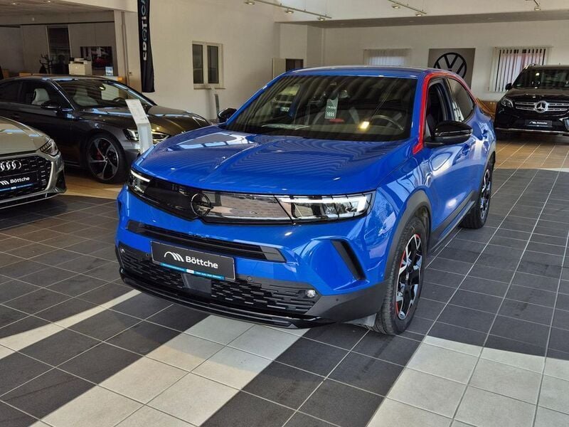 Gebraucht Opel Mokka-e GS Line 100 kW (136 PS) 2021 Perl blau/voltaik blau SUV