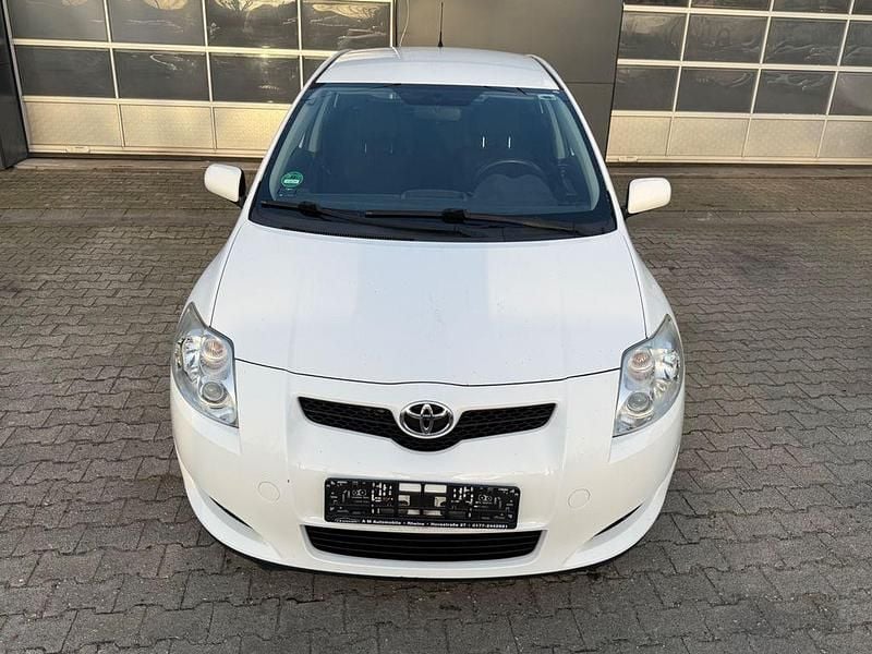 Gebraucht Toyota Auris Sol 124 PS (91 kW) 2008 Weiß Kleinwagen