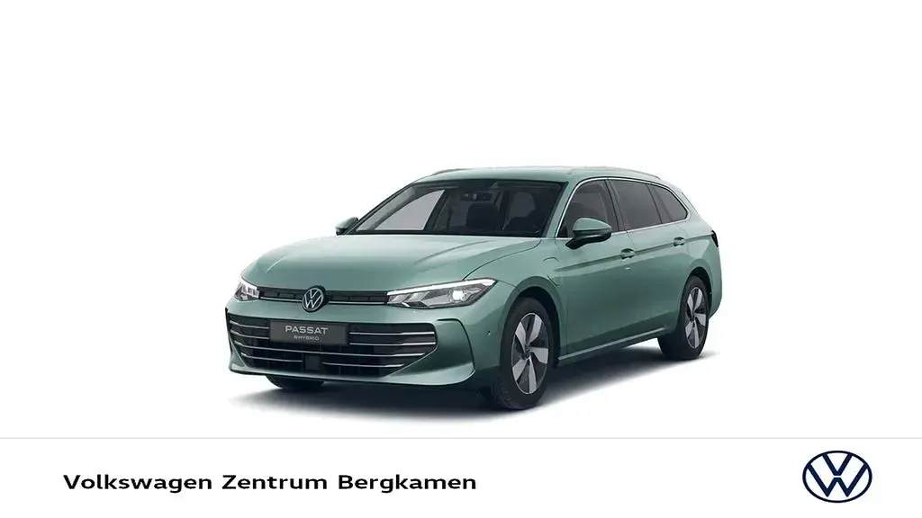 Gebraucht VW Passat Business 204 PS (150 kW) 2025 Maripositgrün metallic Kombi