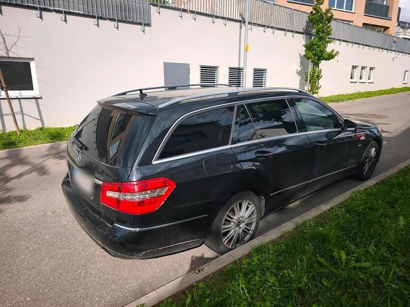 Second-hand Mercedes E350 231 CP (169 kW) 2010 Negru Break
