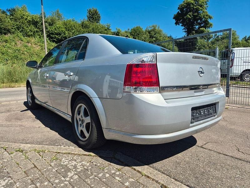 Gebraucht Opel Vectra Edition 155 PS (114 kW) 2006 Silber Limousine
