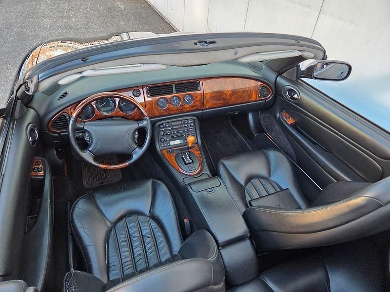 Gebraucht Jaguar XK8 284 PS (208 kW) 2000 Schwarz Cabrio