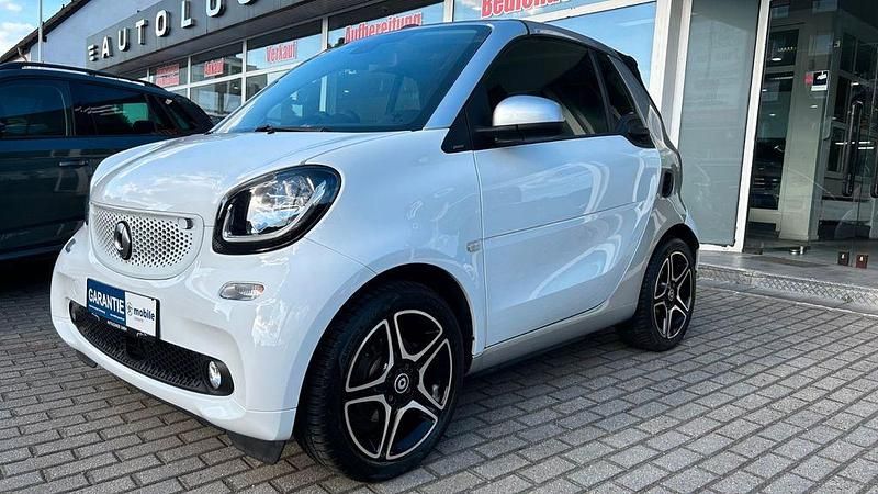 Silber Gebraucht 2019 Smart ForTwo Cabrio Cabrio | 15.990 € (Guter Preis) - Bild 1/4