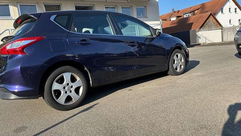 Gebraucht Nissan Pulsar Acenta 116 PS (85 kW) 2014 Blau Kleinwagen