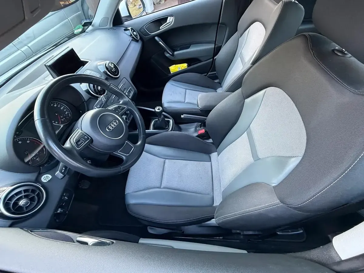 Gebraucht Audi A1 Sportback 95 PS (69 kW) 2018 Weiß Kleinwagen
