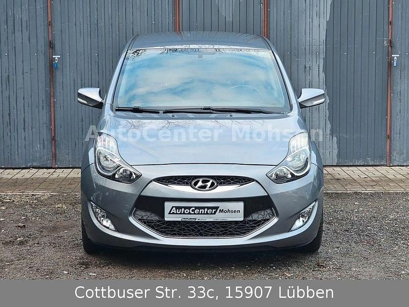 Gebraucht Hyundai ix20 Edition 116 PS (85 kW) 2012 Grau Kleinwagen