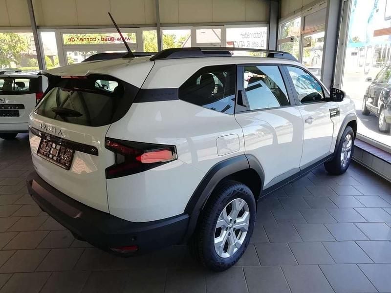 Arctisweiss (metallic zzgl.) Neu 2025 Dacia Bigster Essentiel SUV | 24.299 € (Superpreis) - Bild 1/4