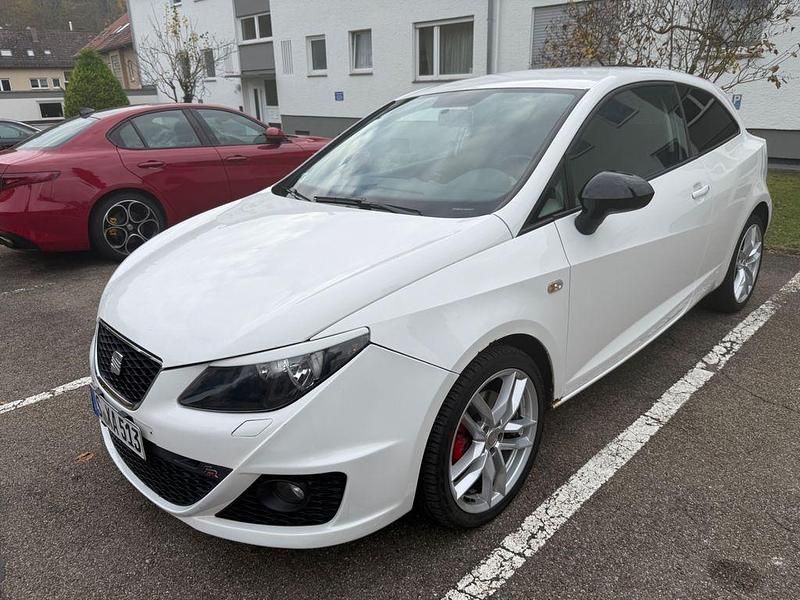 Weiß Gebraucht 2011 Seat Ibiza SC FR Kleinwagen | 4.950 € (Fairer Preis) - Bild 1/4