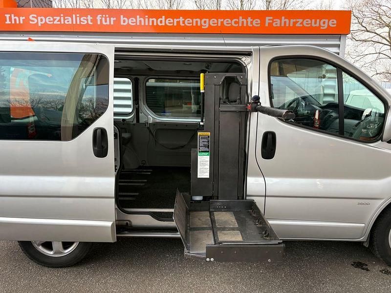 Gebraucht Opel Vivaro 114 PS (83 kW) 2014 Silber Van / Kleinbus
