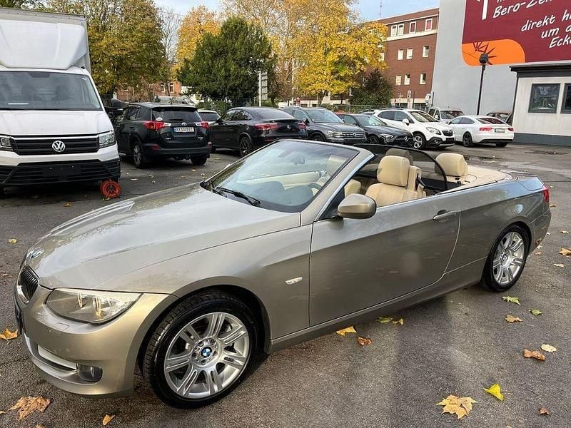 Grau Gebraucht 2010 BMW 325 Cabriolet Sport Line Cabrio | 13.900 € (Fairer Preis) - Bild 1/4