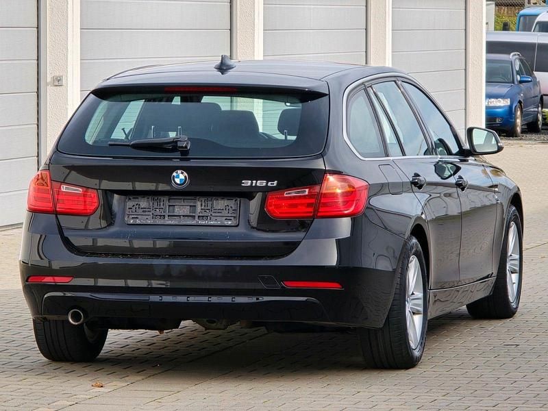 Gebraucht BMW 316 Sport Line 116 PS (85 kW) 2013 Schwarz Kombi