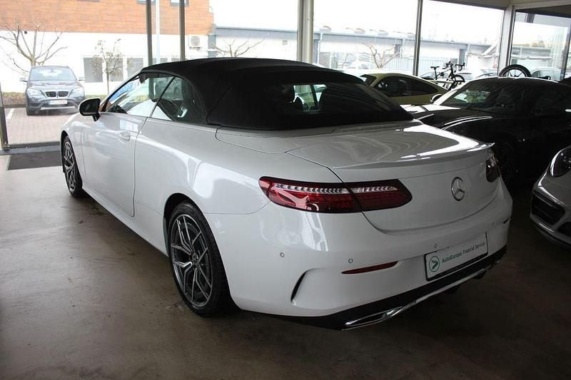 Gebraucht Mercedes E300 AMG line 265 PS (194 kW) 2021 Weiß Cabrio