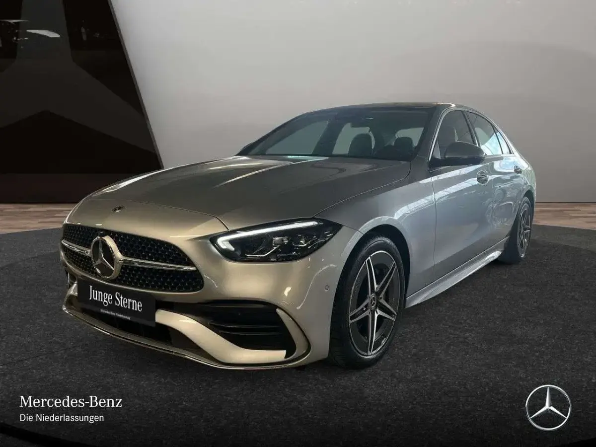 Gebraucht Mercedes C180 AMG 170 PS (125 kW) 2025 Silber Limousine