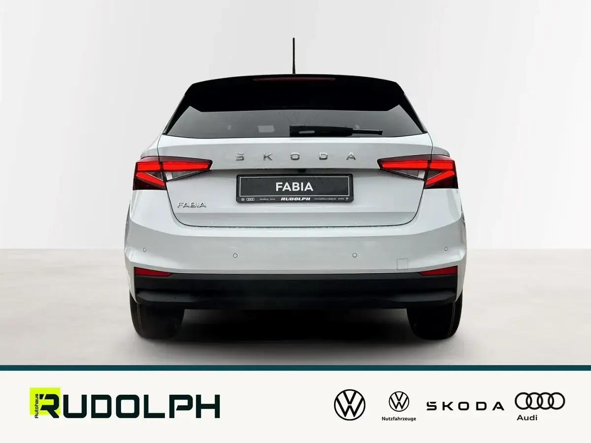 Gebraucht Skoda Fabia Tour 116 PS (85 kW) 2026 Weiß Kleinwagen