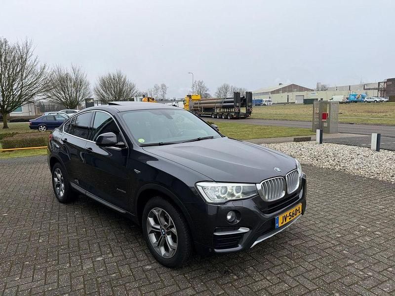 Gebraucht BMW X4 Executive 190 PS (139 kW) 2016 Grau SUV