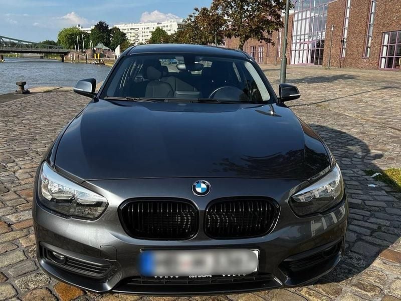 Gebraucht BMW 116 116 PS (85 kW) 2016 Grau Kleinwagen