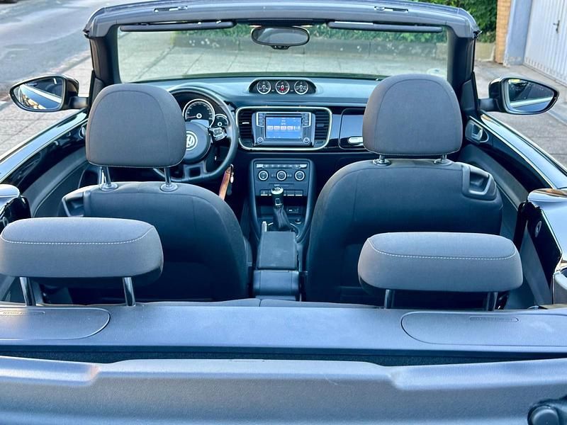 Gebraucht VW Beetle 103 PS (75 kW) 2015 Schwarz Kleinwagen