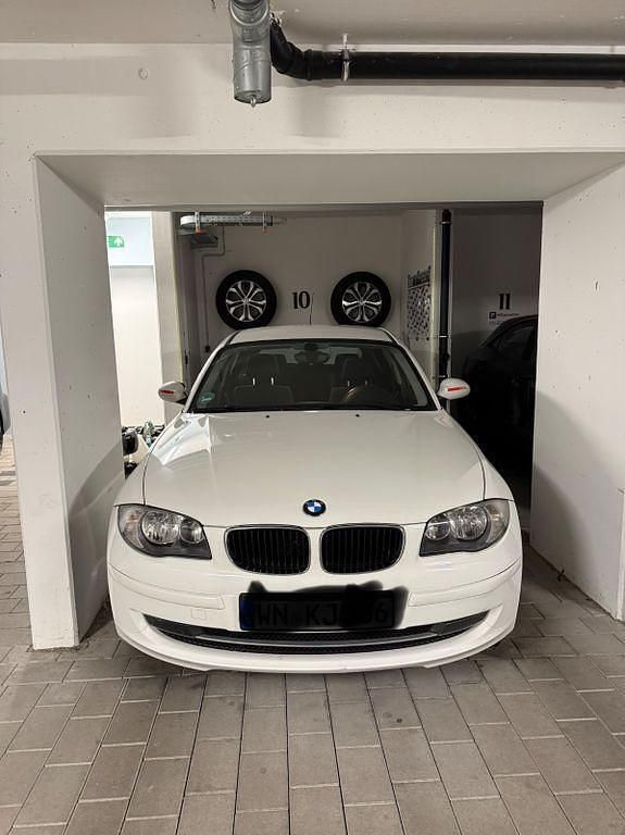 Weiß Gebraucht 2008 BMW 116 Performance Kleinwagen | 4.000 € (Fairer Preis) - Bild 1/4