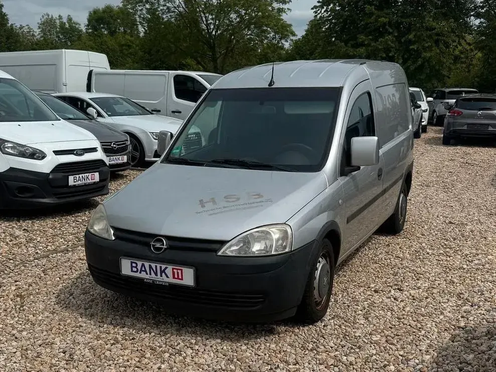 Gebraucht Opel Combo 75 PS (55 kW) 2011 Silber Van / Kleinbus