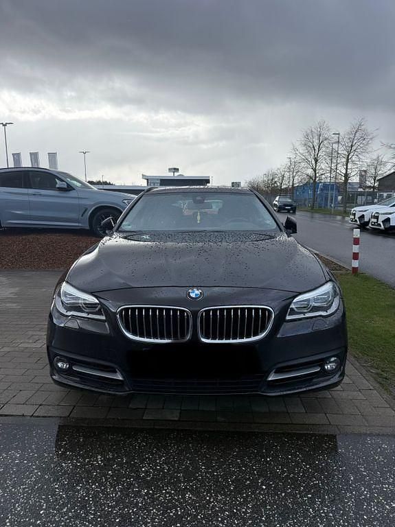 Gebraucht BMW 530 258 PS (189 kW) 2015 Braun Limousine