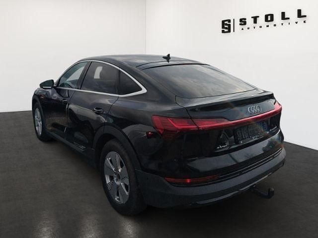 Używany Audi e-tron Comfort 230 kW (313 KM) 2021 Czarny SUV