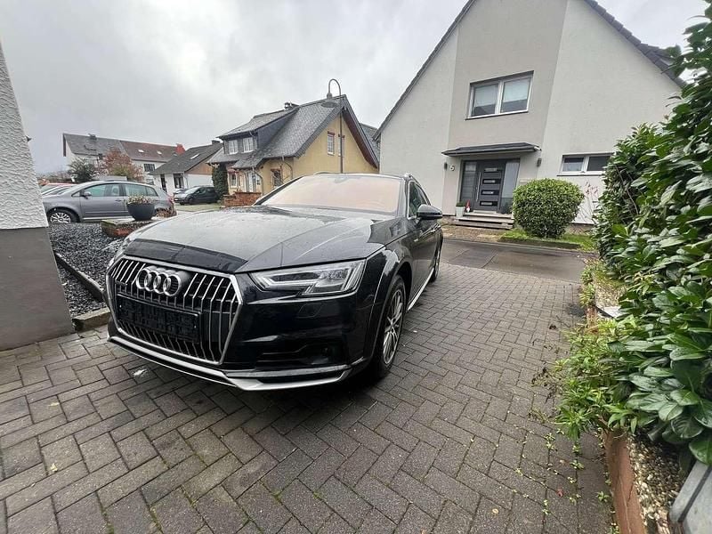 Gebraucht Audi A4 Allroad 190 PS (139 kW) 2018 Schwarz Kombi