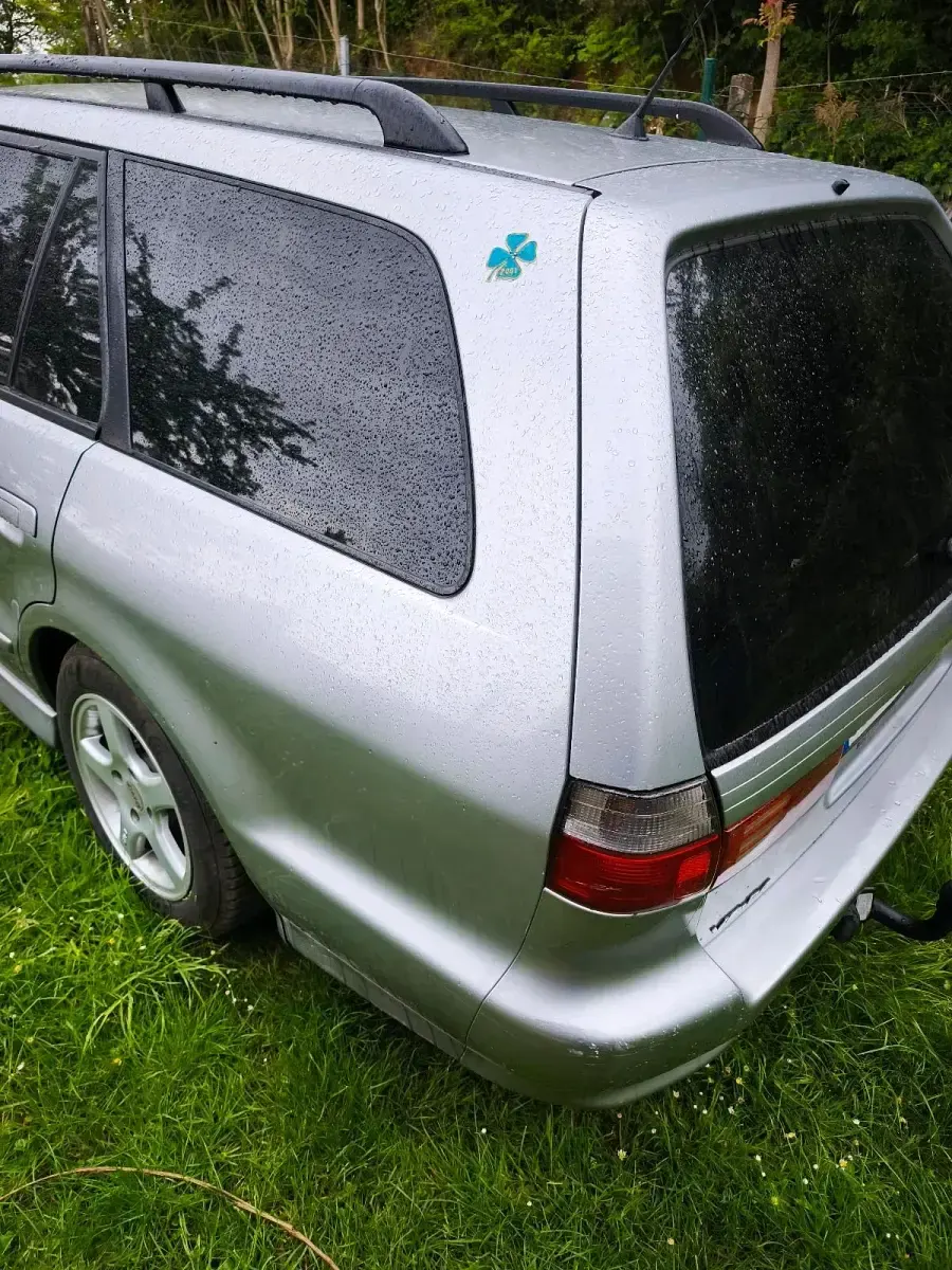 Gebraucht Mitsubishi Galant 163 PS (119 kW) 1999 Andere farben Kombi