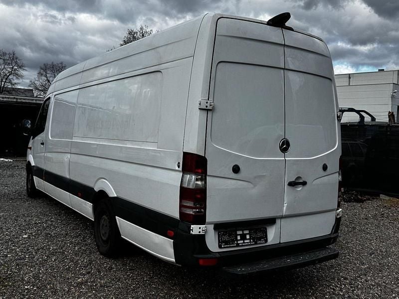 Używany Mercedes Sprinter 163 KM (119 kW) 2018 Biały Van