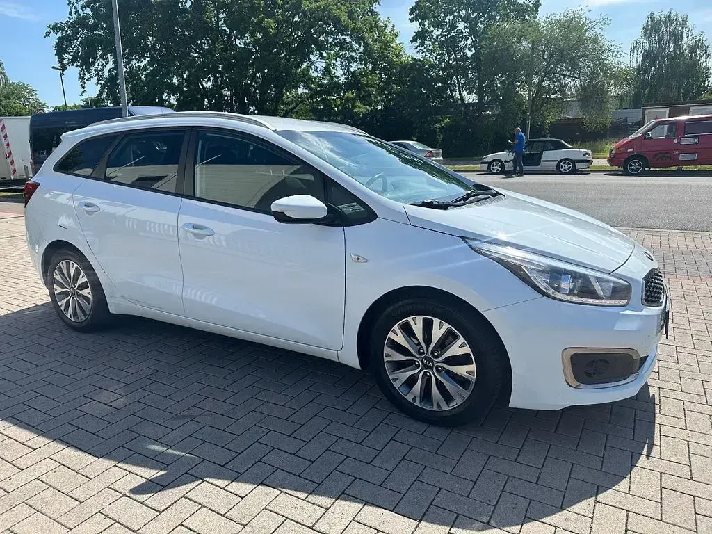 Gebraucht Kia Ceed Sportswagon 128 PS (94 kW) 2018 Weiß Kombi