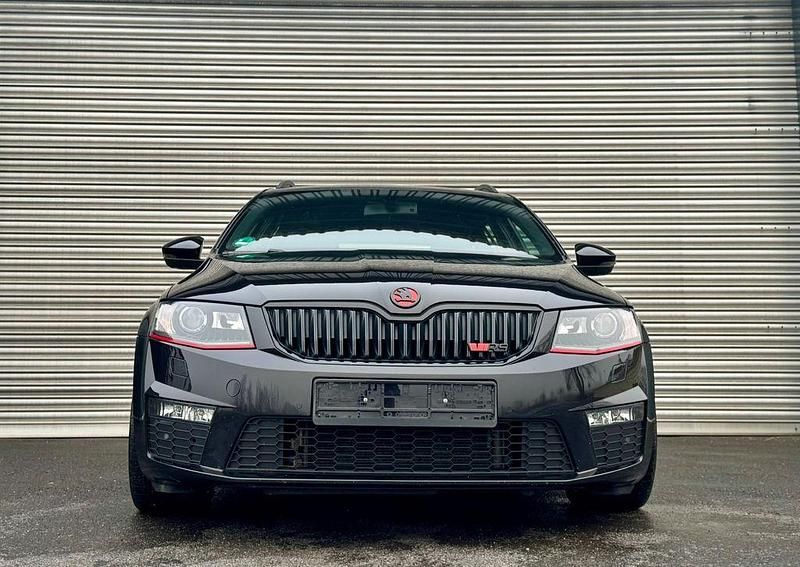 Schwarz Gebraucht 2015 Skoda Octavia RS Kombi | 12.800 € (Fairer Preis) - Bild 1/4