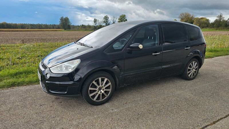 Schwarz Gebraucht 2010 Ford S-MAX Trend Van / Kleinbus | 3.600 € (Fairer Preis) - Bild 1/4