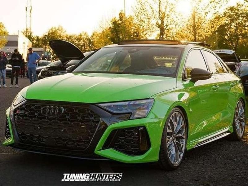 Grün Gebraucht 2023 Audi RS3 Performance Kleinwagen | 58.000 € (Fairer Preis) - Bild 1/4