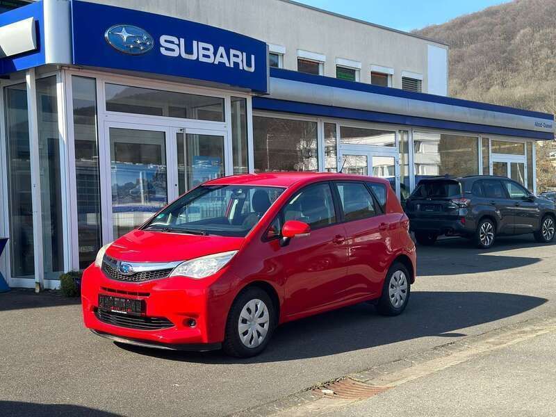 Super red Gebraucht 2011 Subaru Trezia Active Van / Kleinbus | 7.890 € (Fairer Preis) - Bild 1/4