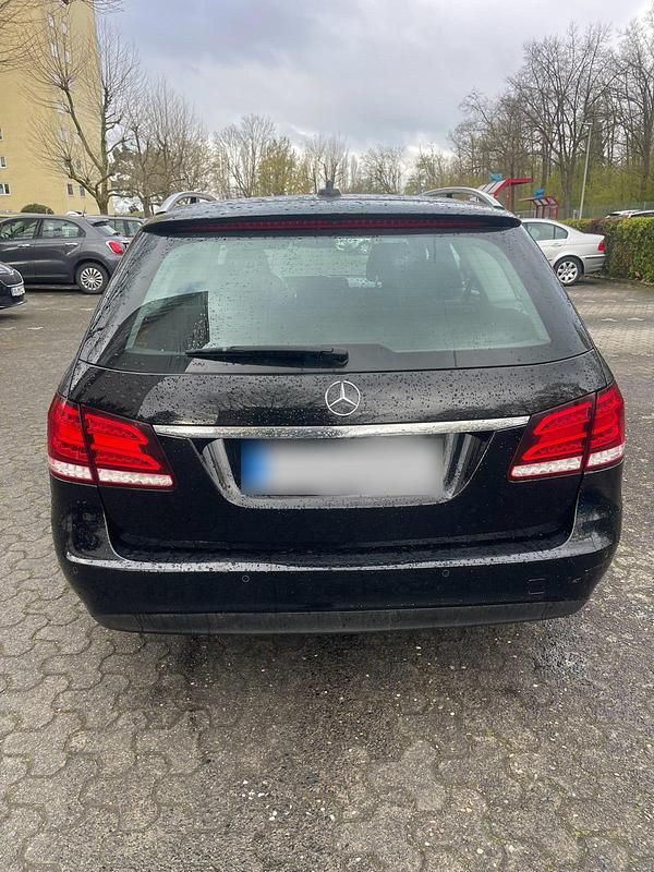 Gebraucht Mercedes E200 136 PS (100 kW) 2016 Schwarz Kombi