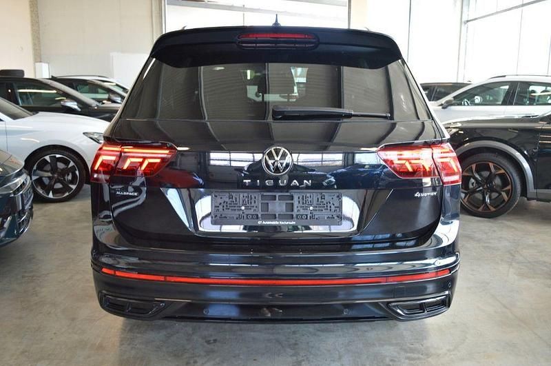 Gebraucht VW Tiguan Allspace R-line 200 PS (147 kW) 2023 Schwarz SUV