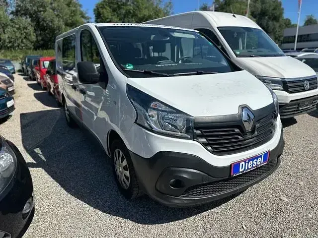 Gebraucht Renault Trafic Expression 121 PS (88 kW) 2019 Weiss Van / Kleinbus
