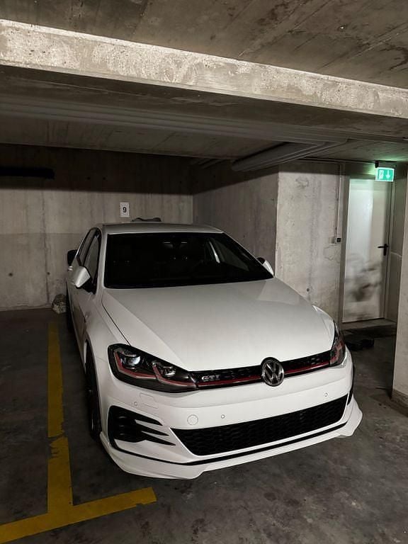 Weiß Gebraucht 2018 VW Golf GTI Limousine | 25.000 € (Guter Preis) - Bild 1/4