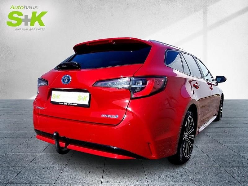 Gebraucht Toyota Corolla Team 122 PS (89 kW) 2020 Karminarot metallic (rot) Kombi