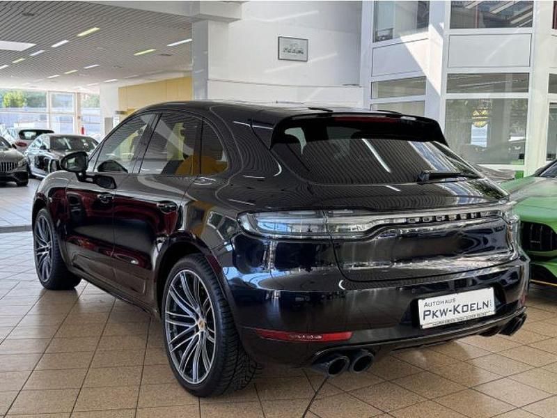 Gebraucht Porsche Macan 441 PS (324 kW) 2019 Tiefschwarzmetallic (metallic) SUV