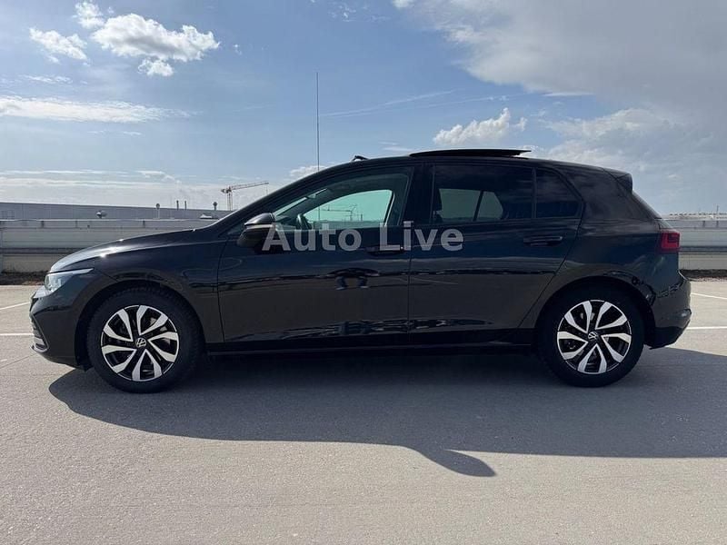 Gebraucht VW Golf VIII Active 150 PS (110 kW) 2023 Schwarz Limousine