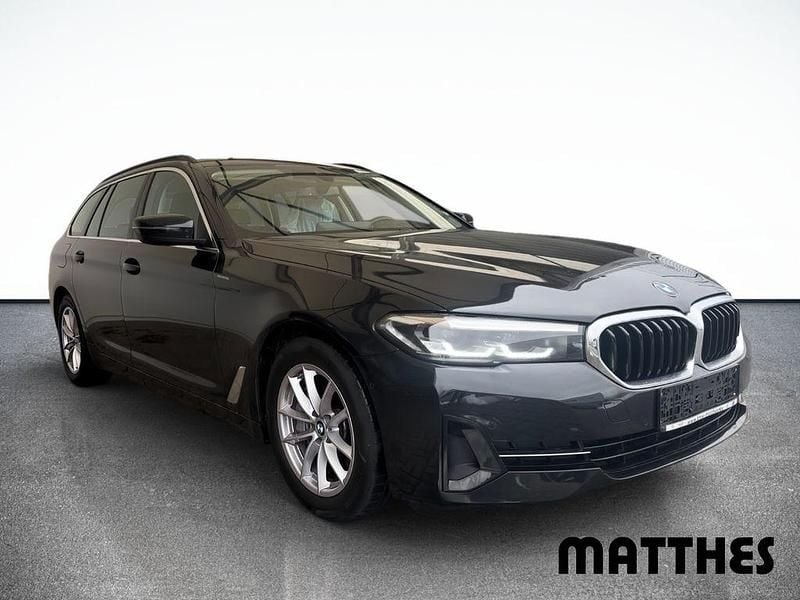 Gebraucht BMW 530 Performance 286 PS (210 kW) 2023 Schwarz Kombi