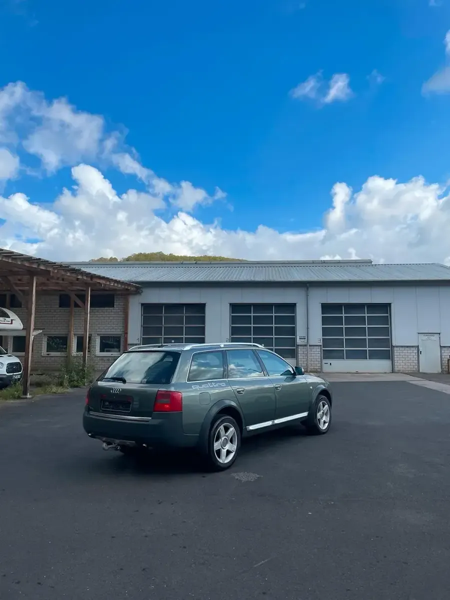 Gebraucht Audi A6 Allroad 180 PS (132 kW) 2002 Grün Kombi