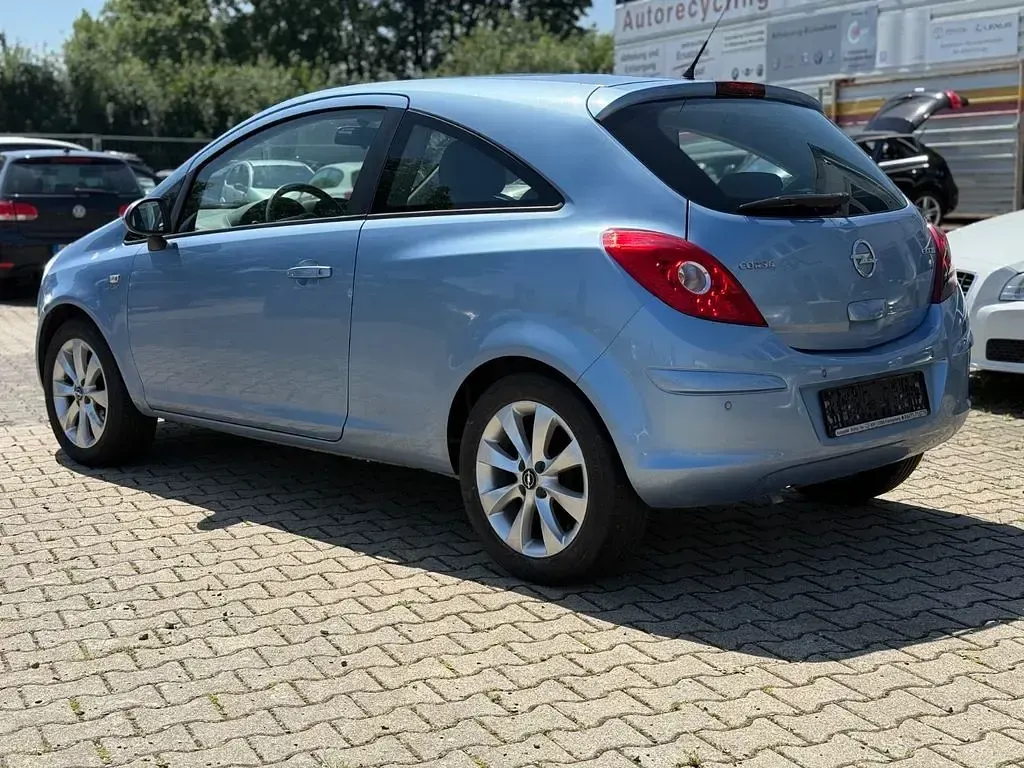 Gebraucht Opel Corsa Active 69 PS (50 kW) 2013 Blau Kleinwagen