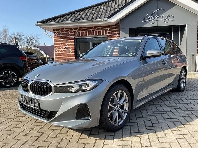Gebraucht BMW 320 Advantage 190 PS (139 kW) 2023 Grau Kombi