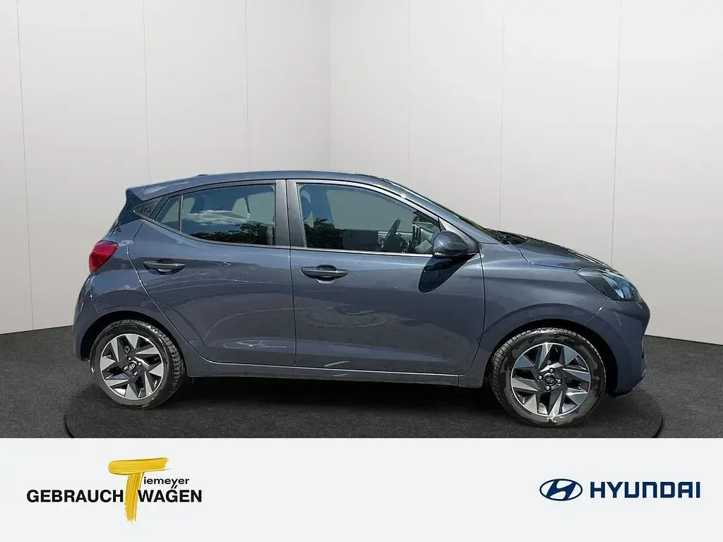 Gebraucht Hyundai i10 Trend 80 PS (58 kW) 2025 Grau Kleinwagen