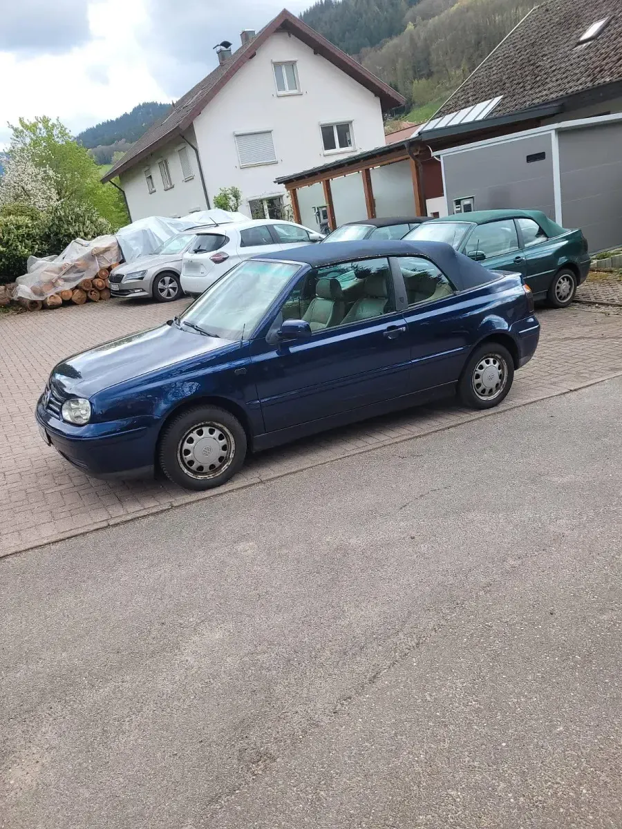 Gebraucht VW Golf Cabriolet 101 PS (74 kW) 1998 Blau Cabrio