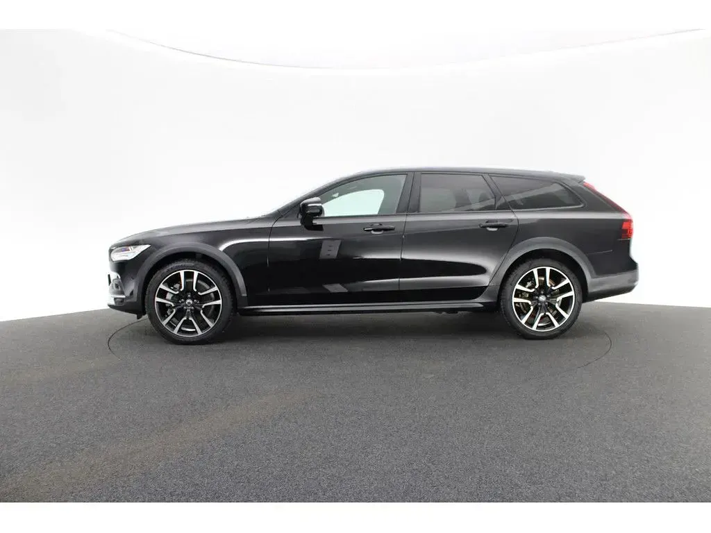 Gebraucht Volvo V90 197 PS (144 kW) 2023 Schwarz Kombi